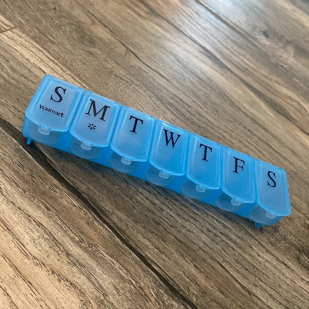 One week pill box. Can fit up to 8 regular sized capsules per slot.